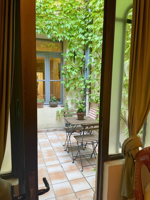 Patio, Inner courtyard view