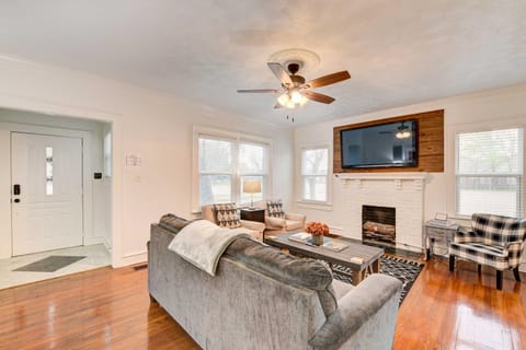 2 Mi to Dtwn Waco Home with Shared Yard! House in Waco