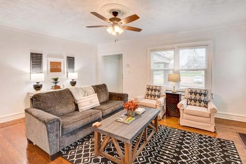 2 Mi to Dtwn Waco Home with Shared Yard! House in Waco