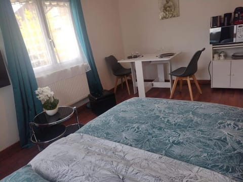 Cocon 10 minutes à pied du Circuit 24 h / Musée 24h / Grand Prix / Moto / Centre des exposition / Antares / Boulerie Jump Apartment in Le Mans