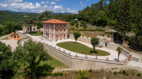 Property building, Bird's eye view
