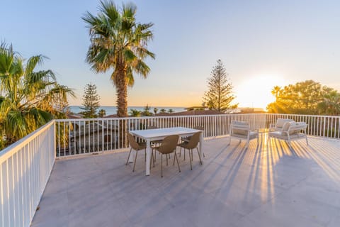 View (from property/room), Balcony/Terrace, Sea view, Sunset