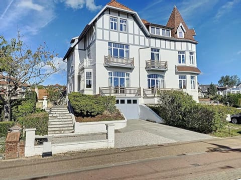 Historische vakantiewoning 'La Gentilhommière' House in Koksijde