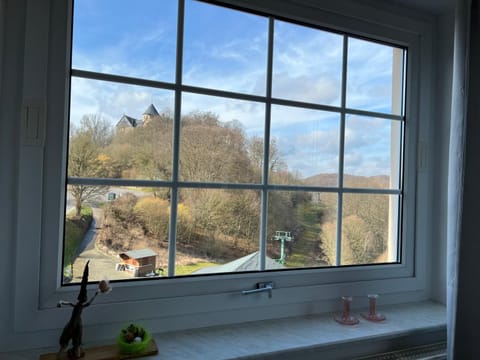 View (from property/room), Living room, Landmark view