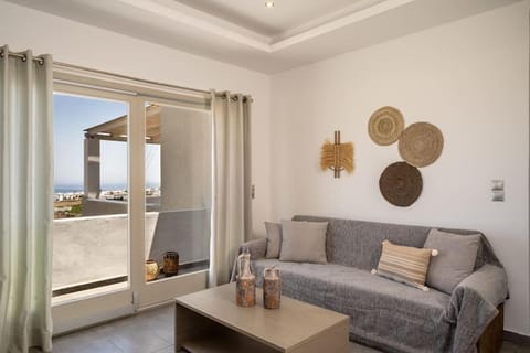 Living room, Seating area, Dining area, Sea view, Sea view