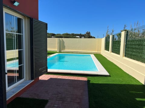 Day, Garden, Swimming pool