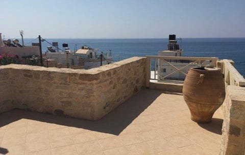 Stonehouse Elia Up Apartment in Myrtos