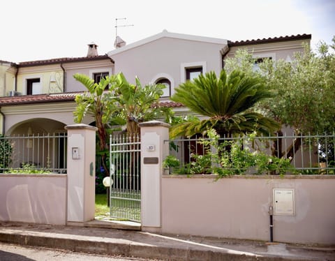 Property building, Garden, Garden view