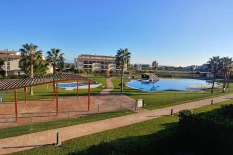 Garden, Swimming pool