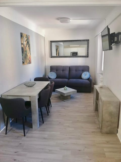 Beau T2 tout équipé sur le port, centre ville Apartment in La Ciotat