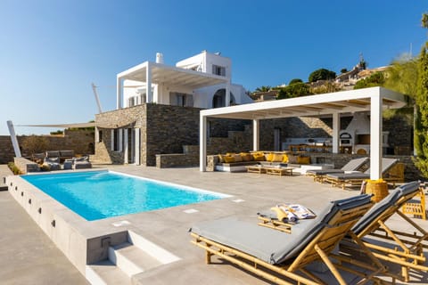Near Parikia - 4BR Villa with Pool & View - Mirabilia Villa in Paros, Greece