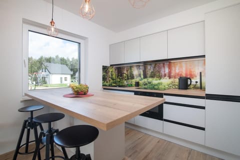 TV and multimedia, Kitchen or kitchenette, Dining area