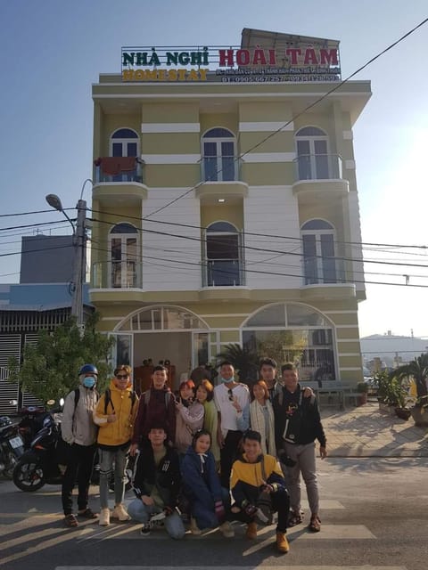Property building, Day, People, Location, children, group of guests