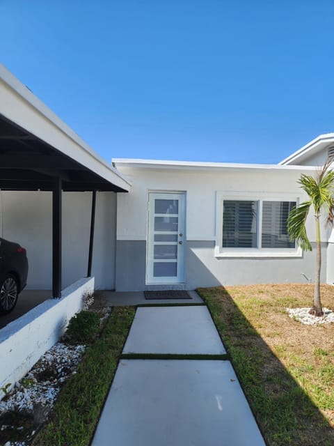 JBMANORS Bed and Breakfast in Wilton Manors