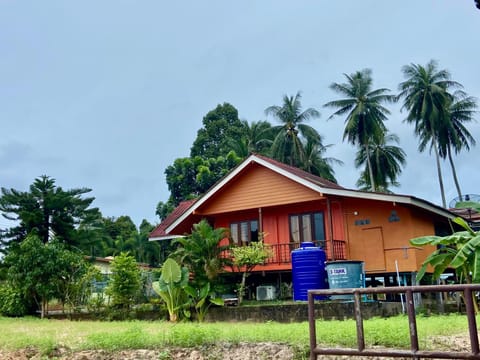 Patcharin Homestay Bed and Breakfast in Krabi Changwat