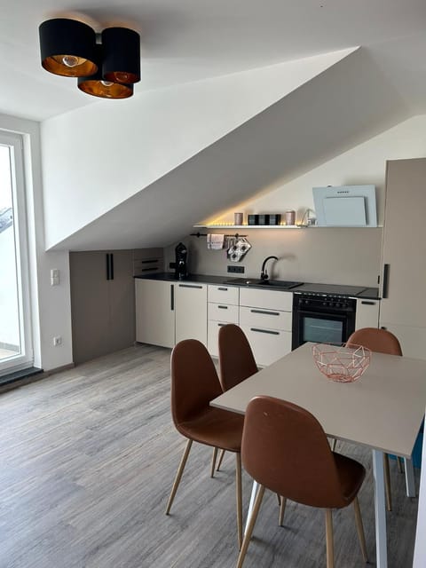 Kitchen or kitchenette, Dining area, dishwasher, pet friendly, stove, toaster