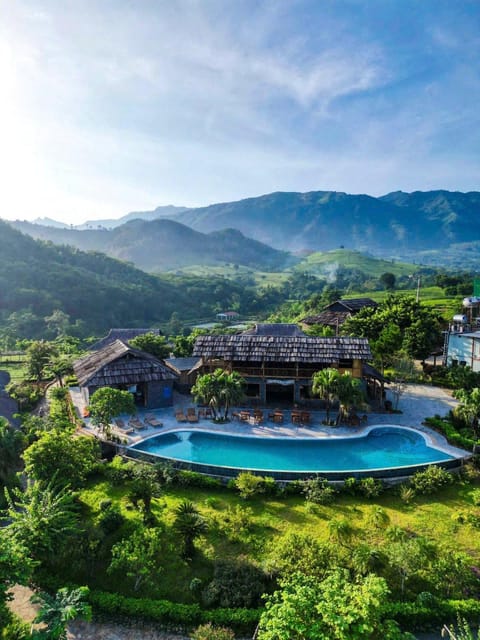 Day, Natural landscape, Bird's eye view, Mountain view, Pool view, Swimming pool