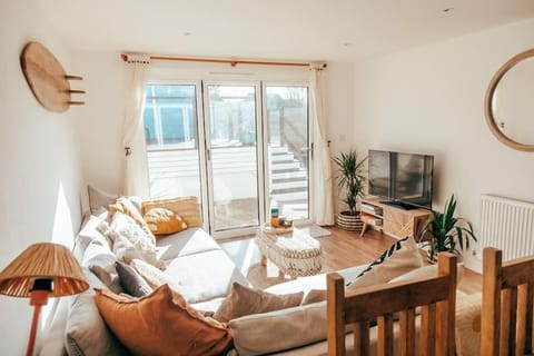 Communal lounge/ TV room, Living room