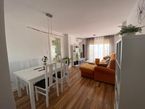 Communal lounge/ TV room, TV and multimedia, Living room, Lounge or bar, internet, storage, air conditioner