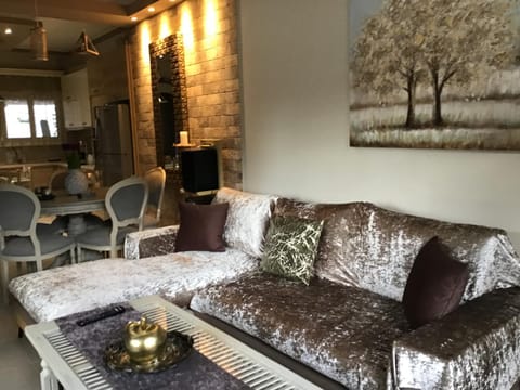 Corner House Volos Apartment in Volos