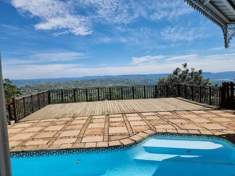 Patio, Day, Natural landscape, View (from property/room), Balcony/Terrace, Mountain view, Pool view, Swimming pool, sunbed