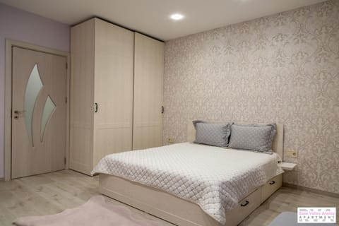 Bed, Bedroom, wardrobe