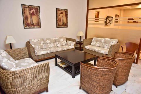 Communal lounge/ TV room