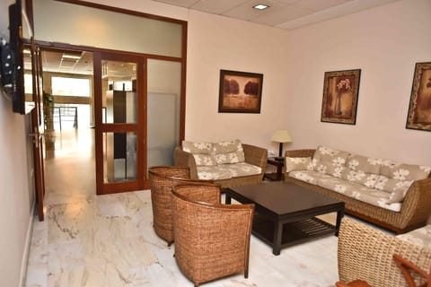 Communal lounge/ TV room