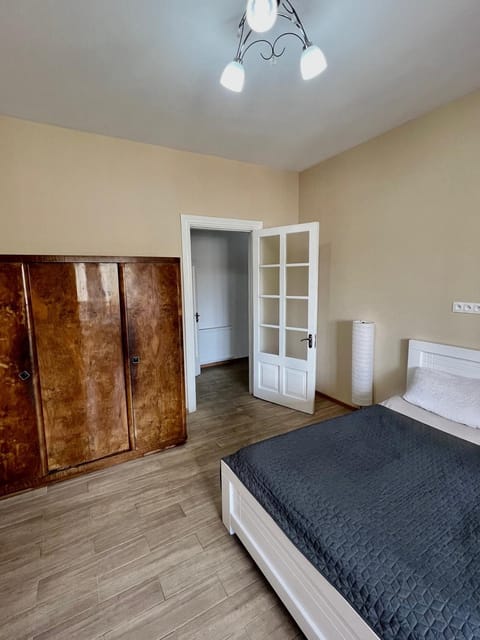Bed, Bedroom, wardrobe