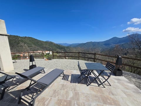 Natural landscape, View (from property/room), Balcony/Terrace, sunbed