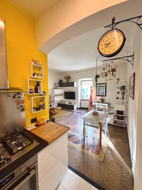 Kitchen or kitchenette, Living room, Dining area