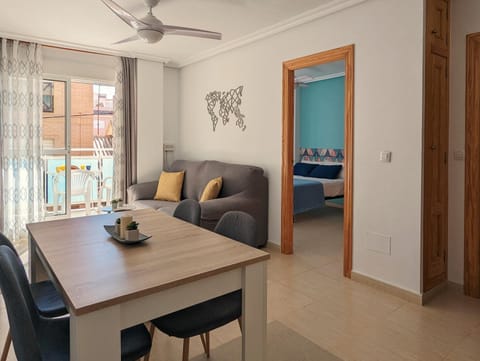 Living room, Photo of the whole room, Seating area, Dining area, fireplace