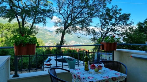 Natural landscape, Balcony/Terrace, Mountain view