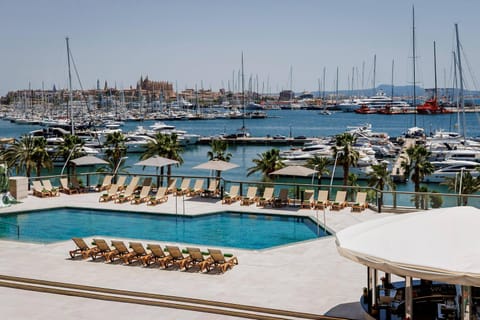 Balcony/Terrace, Lounge or bar, Sea view, Swimming pool