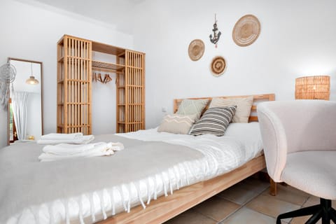 Bed, Bedroom, wardrobe