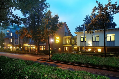 Property building, Day