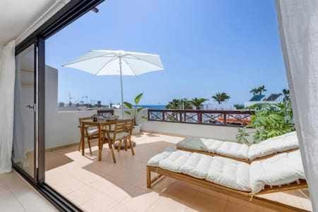 Sea view APT Puerto del Carmen Apartment in Puerto del Carmen