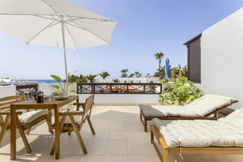 Sea view APT Puerto del Carmen Apartment in Puerto del Carmen