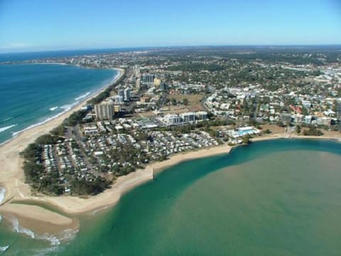 Property building, Day, Bird's eye view, Beach, Location