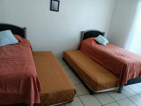 Twin Towers Tres Mares Apartment in Acapulco