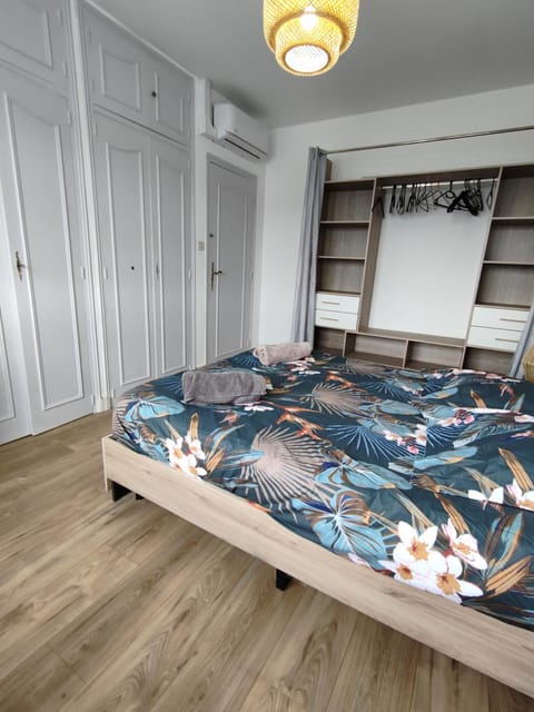 Bed, Bedroom, wardrobe