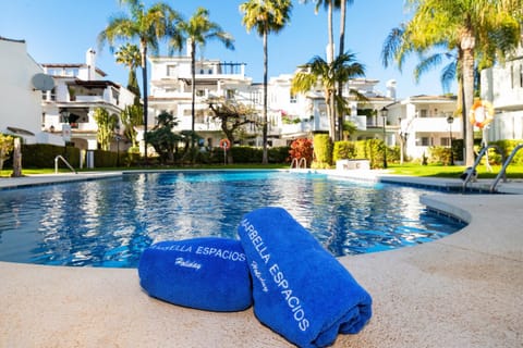 Day, Pool view, Swimming pool, towels
