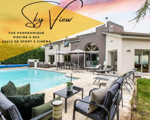 Sky view cinema, piscine, Spa Villa in Clermont-Ferrand