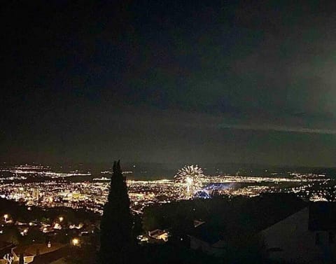 Sky view cinema, piscine, Spa Villa in Clermont-Ferrand