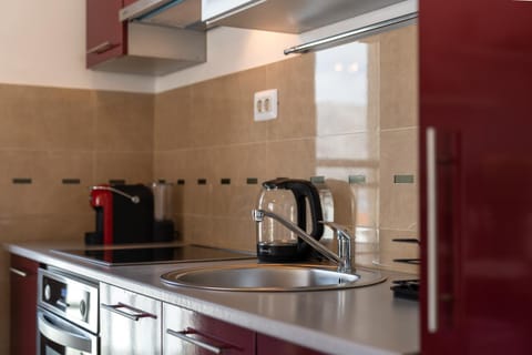 Ladybug Apartment in Dobrota