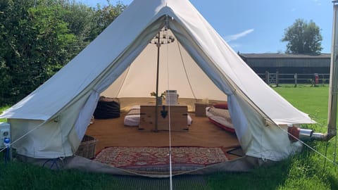 Home Farm Radnage 4 Glamping Bell Tent, with Log Burner and Fire Pit Luxury tent in Wycombe District