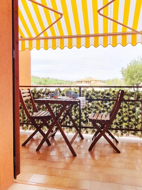 Balcony/Terrace, City view