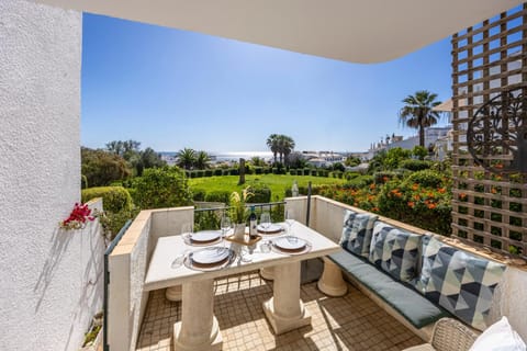 Balcony/Terrace, Seating area, Garden view, Sea view