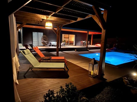Patio, Pool view, Swimming pool