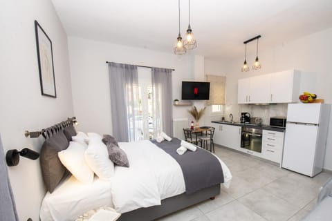 Kitchen or kitchenette, Bedroom
